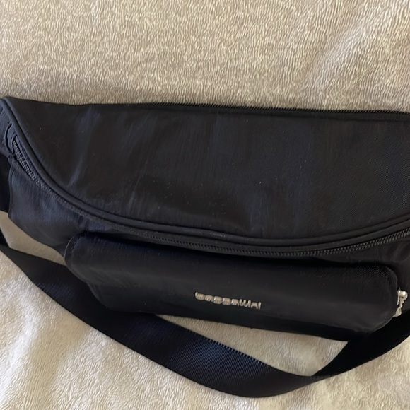 Modern everywhere belt bag sling - Picture 2 of 6